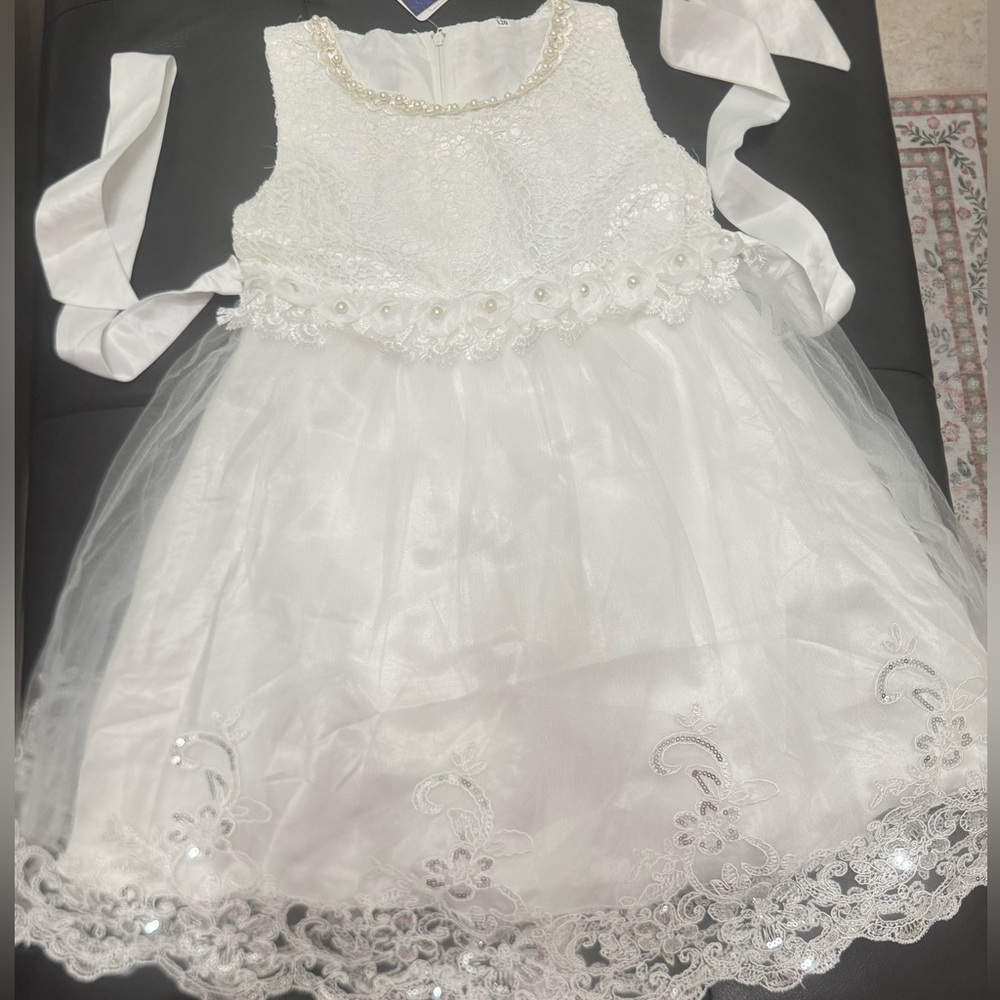 Dream High Sz 120 Flower Girl Dress with Pearl Details
